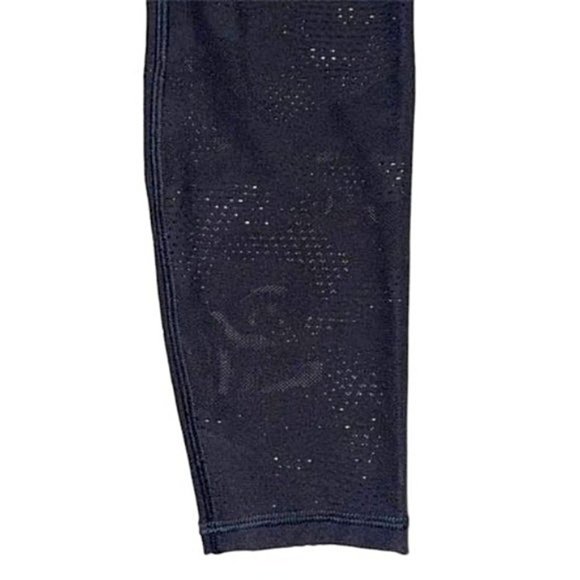 Athleta High-Rise Perforated Phenom Camo 7/8 Tight - Picture 7 of 10
